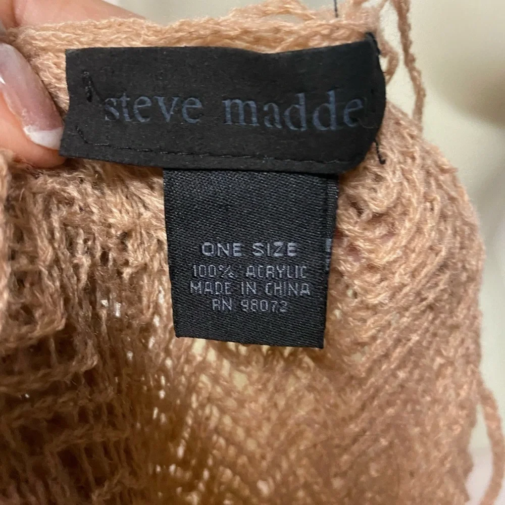 Steve Madden Infinity Scarf Tan & Ivory Acrylic One Size RN 98072.